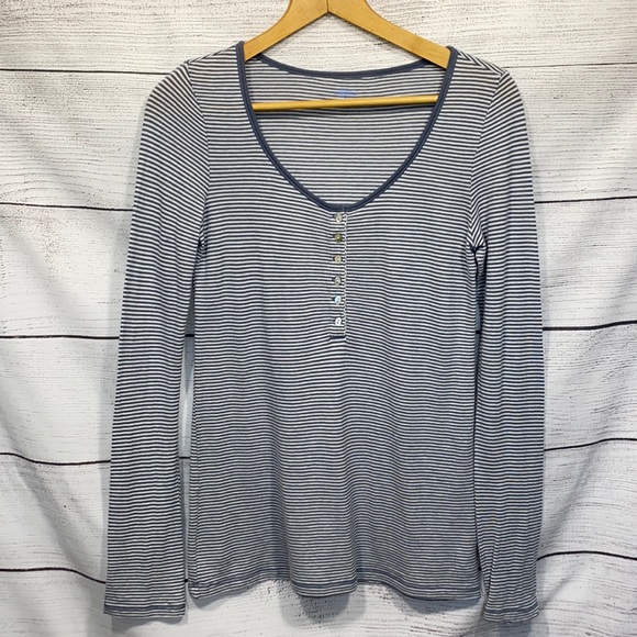 gray white long henley sleeve shirt top Gap Body M - Picture 1 of 8